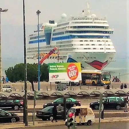 Alfama 2nd Floor Amazing River View