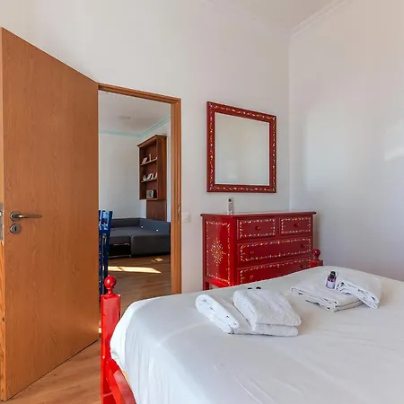 Alfama 2nd Floor Amazing River View *