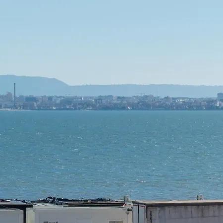 Alfama 2nd Floor Amazing River View Appartement *